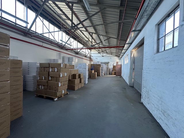 To Let commercial Property for Rent in Maitland Western Cape